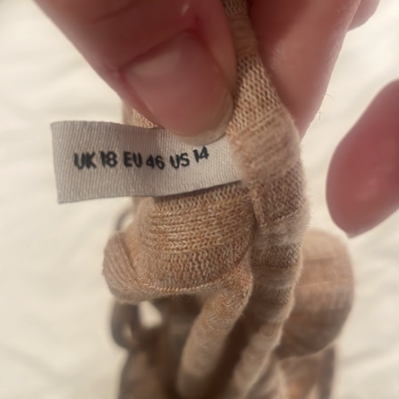 One Shoulder Strappy Bodysuit - Picture 5 of 7